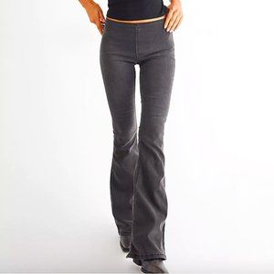 FREE PEOPLE- Penny Pull-On Flare Jeans